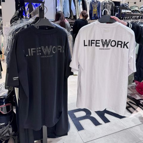 JuzBeauty-JuzBeautyMalaysia-JuzPretty-Authentic-Kbeauty-Malaysia-Skin-Care-Cosmetics-Jbeauty-Health-Care-korean-streetwear-LIFEWORK Basic Radok Short Sleeve T-Shirt Tee 上衣 LW242TS1242