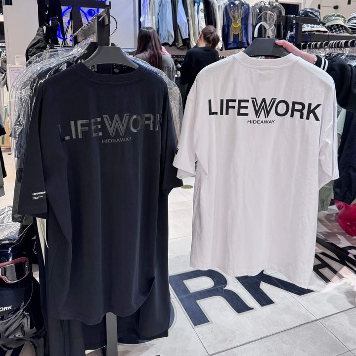 JuzBeauty-JuzBeautyMalaysia-JuzPretty-Authentic-Kbeauty-Malaysia-Skin-Care-Cosmetics-Jbeauty-Health-Care-korean-streetwear-LIFEWORK Basic Radok Short Sleeve T-Shirt Tee 上衣 LW242TS1242