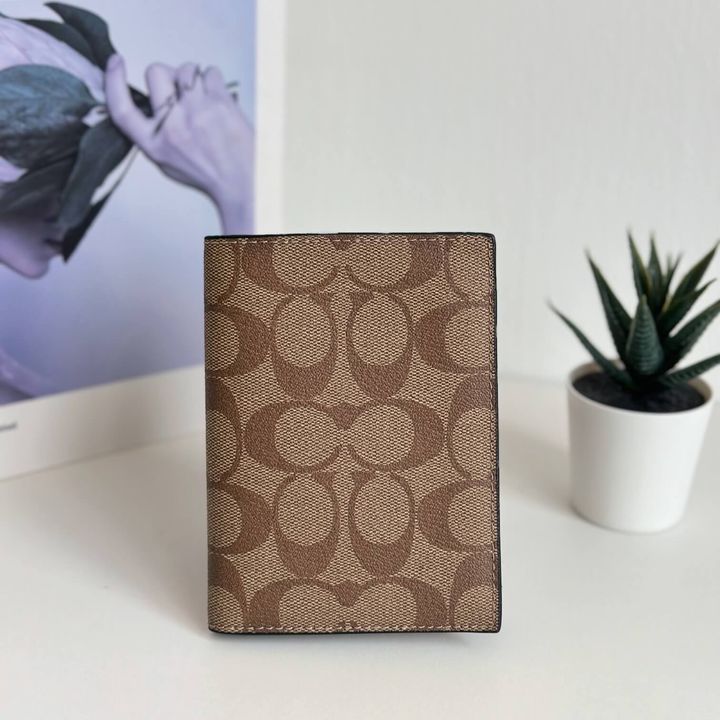 JuzBeauty_JuzBeautyMalaysia_JuzPretty_Authentic_Kbeauty_Malaysia_Skin_Care_Cosmetics_Jbeauty_Health_Care_korean_streetwear_US_Luxury_COACH F93518 Passport Case In Signature Canvas In QB:Tan 护照夹1