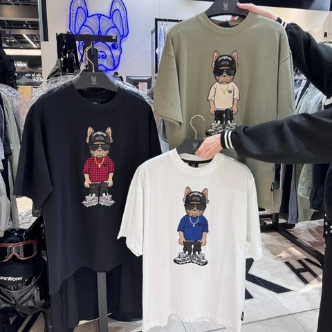 JuzBeauty-JuzBeautyMalaysia-JuzPretty-Authentic-Kbeauty-Malaysia-Skin-Care-Cosmetics-Jbeauty-Health-Care-korean-streetwear-LIFEWORK Snapback Hipdog Applique Short Sleeve T-Shirt Tee 上衣 LW242TS1067