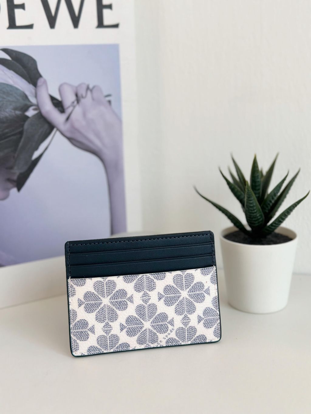 JuzBeauty_JuzBeautyMalaysia_JuzPretty_Authentic_Kbeauty_Malaysia_Skin_Care_Cosmetics_Jbeauty_Health_Care_korean_streetwear_US_Luxury_KATE SPADE KG492 Spade Flower PVC Small Slim Card Holder In Navy Multi 女款卡包3