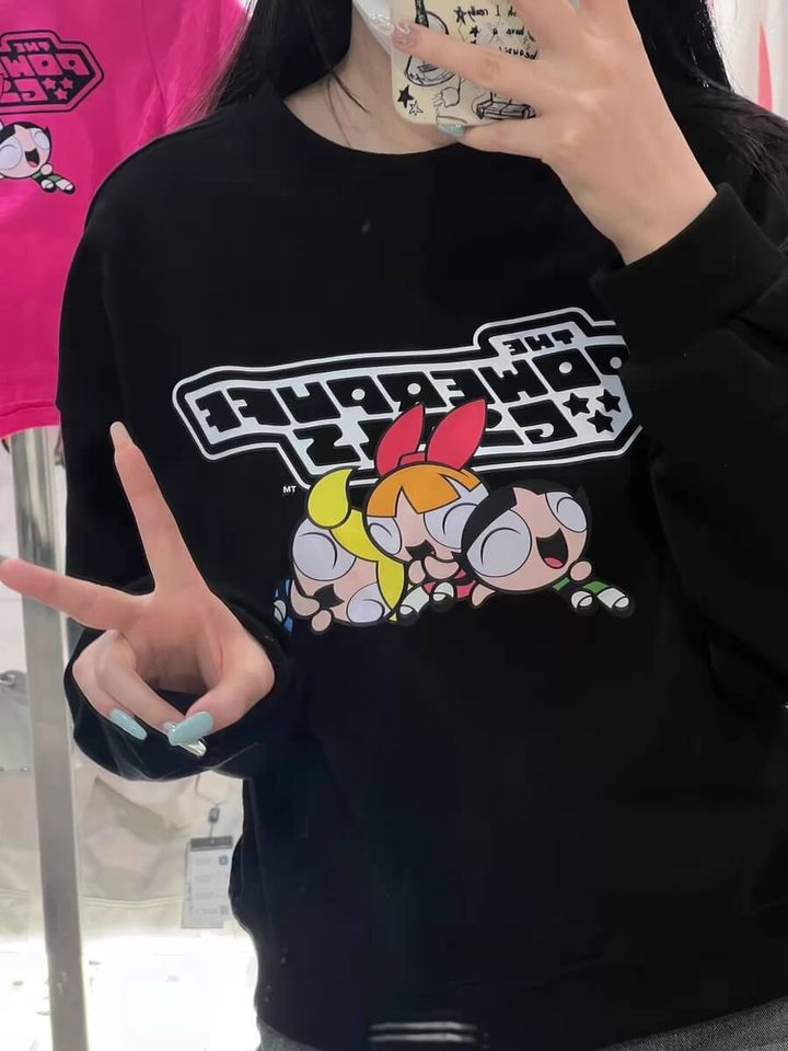 JuzBeauty-JuzBeautyMalaysia-JuzPretty-Authentic-Kbeauty-Malaysia-Skin-Care-Cosmetics-Jbeauty-Health-Care-korean-streetwear-ADLV x POWERPUFF GIRLS Logo Crop Sweatshirt 长袖上衣6