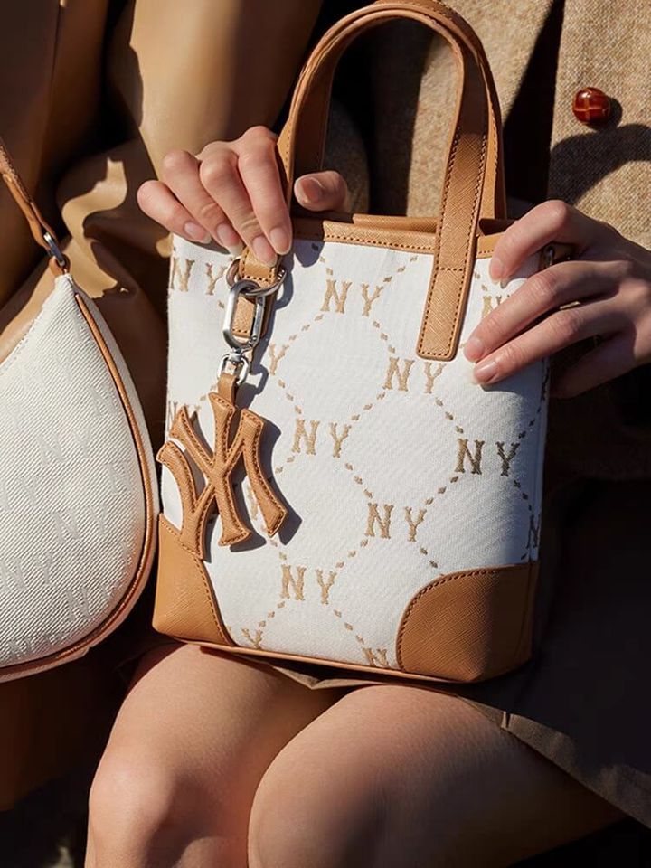 MLB Dia MONOGRAM Jacquard Mini Cross Bag 斜挎包 3ABQL014N4