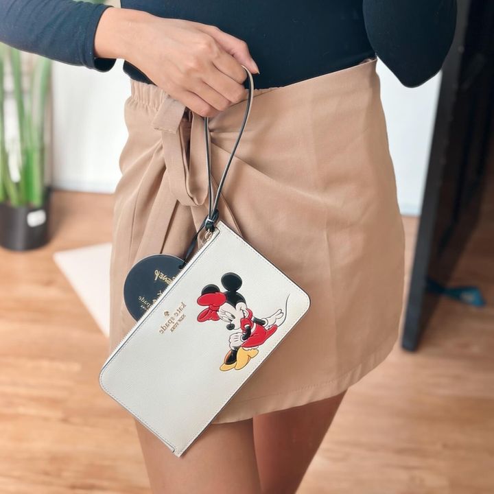 JuzBeauty_JuzBeautyMalaysia_JuzPretty_Authentic_Kbeauty_Malaysia_Skin_Care_Cosmetics_Jbeauty_Health_Care_korean_streetwear_US_Luxury_KATE SPADE X DISNEY KG659 Minnie Medium L Zip Wristlet 手拿包1