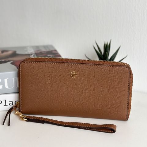 JuzBeauty_JuzBeautyMalaysia_JuzPretty_Authentic_Kbeauty_Malaysia_Skin_Care_Cosmetics_Jbeauty_Health_Care_korean_streetwear_US_Luxury_TORY BURCH 136110 0522 Emerson Wristlet Zip Continental Moose 手拿包