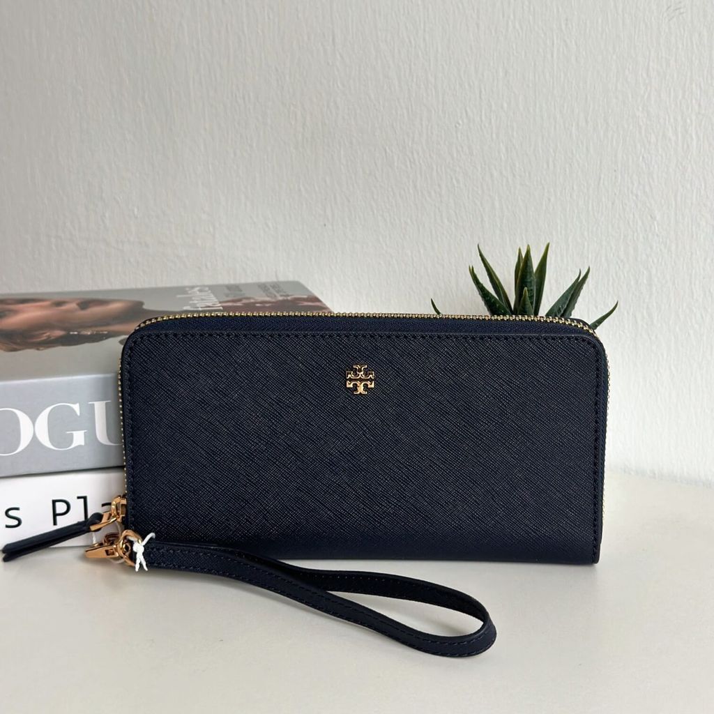 JuzBeauty_JuzBeautyMalaysia_JuzPretty_Authentic_Kbeauty_Malaysia_Skin_Care_Cosmetics_Jbeauty_Health_Care_korean_streetwear_US_Luxury_TORY BURCH 136110 0522 Emerson Wristlet Zip Continental Navy 手拿包2