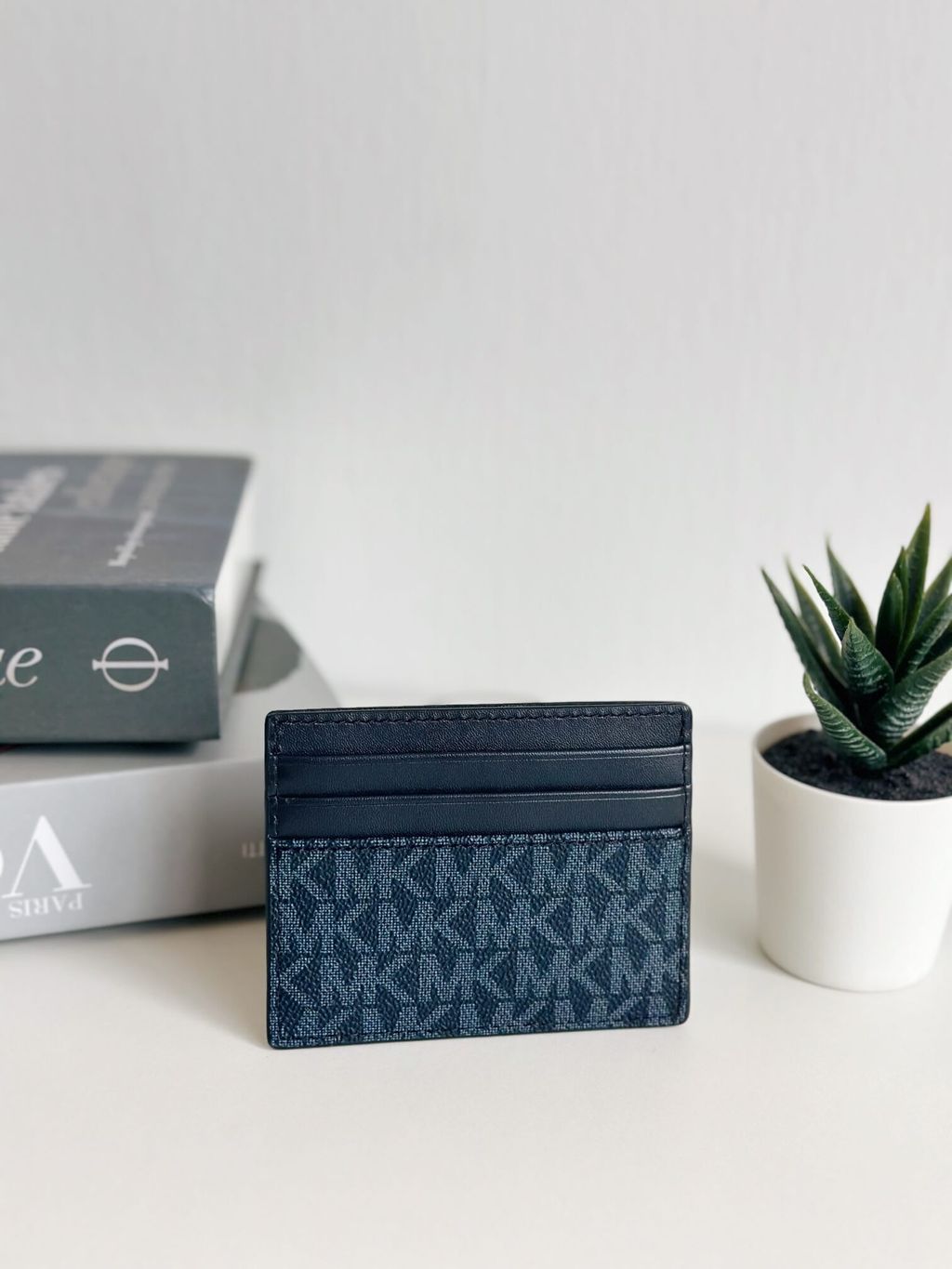 JuzBeauty_JuzBeautyMalaysia_JuzPretty_Authentic_Kbeauty_Malaysia_Skin_Care_Cosmetics_Jbeauty_Health_Care_korean_streetwear_US_Luxury_MICHAEL KORS 36U9LCRD1B Cooper Tall Card Case Wallet Blue 男士卡包3