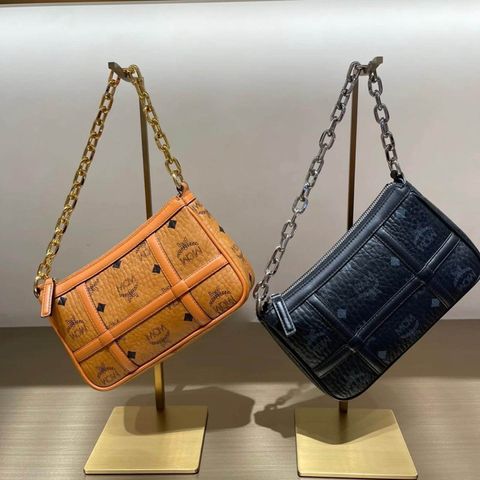 JuzBeauty-JuzBeautyMalaysia-JuzPretty-Authentic-Kbeauty-Malaysia-Skin-Care-Cosmetics-Jbeauty-Health-Care-korean-streetwear-MCM Delmy Aren Shoulder Bag in Visetos 腋下包13