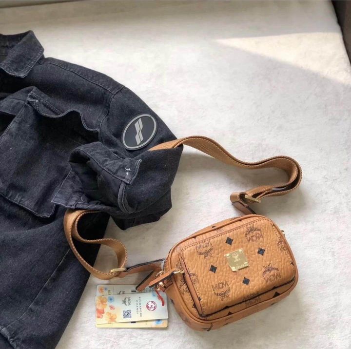 JuzBeauty-JuzBeautyMalaysia-JuzPretty-Authentic-Kbeauty-Malaysia-Skin-Care-Cosmetics-Jbeauty-Health-Care-korean-streetwear-MCM Aren Crossbody in Visetos 迷你相机包12