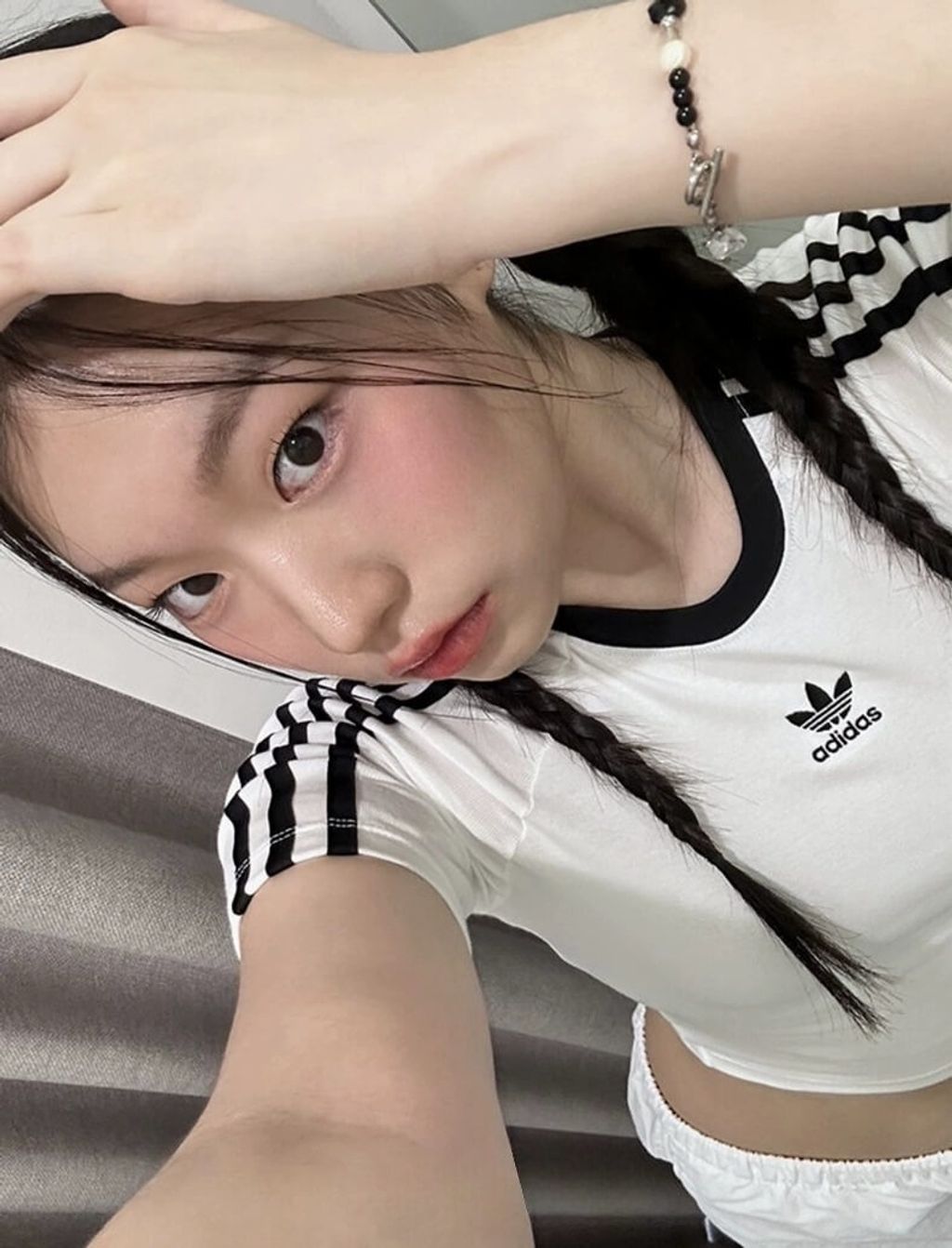 JuzBeauty-JuzBeautyMalaysia-JuzPretty-Authentic-Kbeauty-Malaysia-Skin-Care-Cosmetics-Jbeauty-Health-Care-korean-streetwear-Adidas 3-stripes Crop Tee 经典短版上衣2