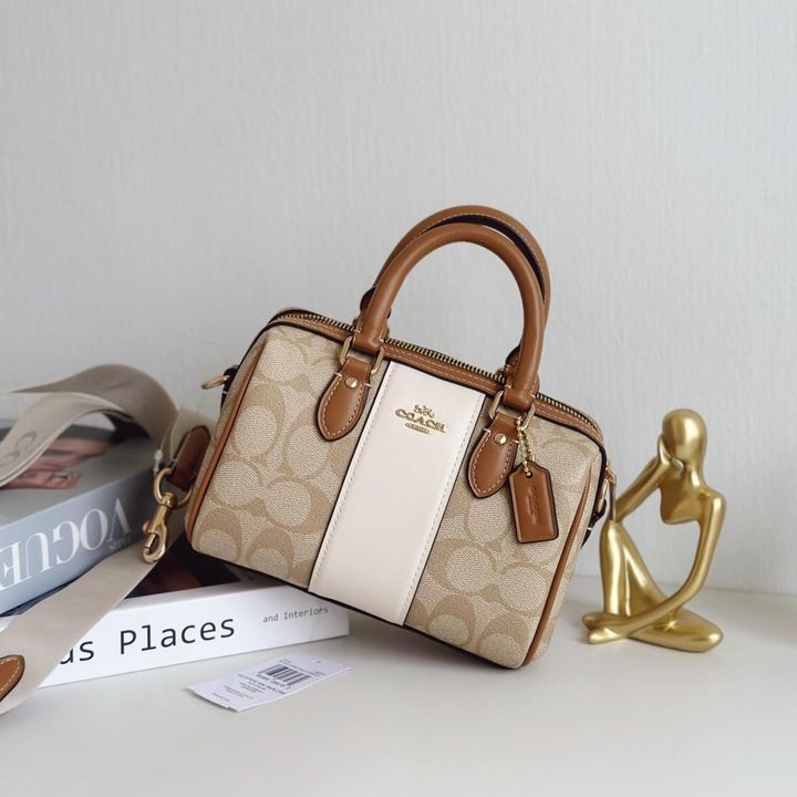 JuzBeauty_JuzBeautyMalaysia_JuzPretty_Authentic_Kbeauty_Malaysia_Skin_Care_Cosmetics_Jbeauty_Health_Care_korean_streetwear_US_Luxury_COACH Mini Rowan 枕头包1