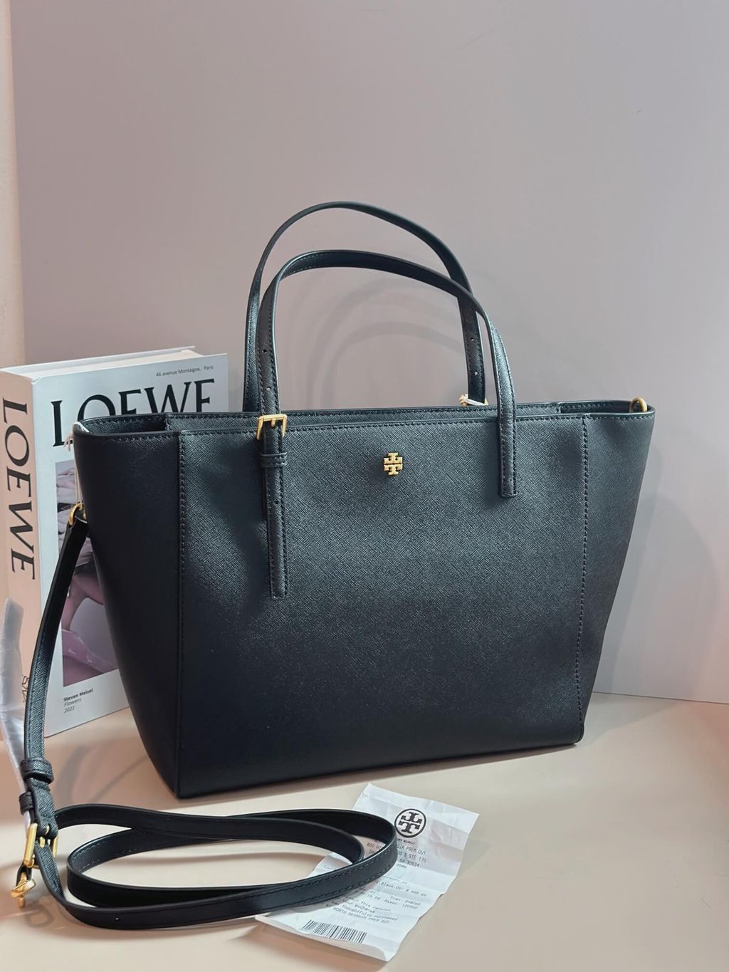 JuzBeauty_JuzBeautyMalaysia_JuzPretty_Authentic_Kbeauty_Malaysia_Skin_Care_Cosmetics_Jbeauty_Health_Care_korean_streetwear_US_Luxury_TORY BURCH 136091 0522 Emerson Small Tote In Black 托特包8