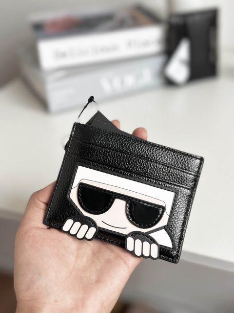 JuzBeauty_JuzBeautyMalaysia_JuzPretty_Authentic_Kbeauty_Malaysia_Skin_Care_Cosmetics_Jbeauty_Health_Care_korean_streetwear_US_Luxury_KARL LAGERFELD LH3PP953 Card Case Karl Peeking In Shiny Black 卡包3