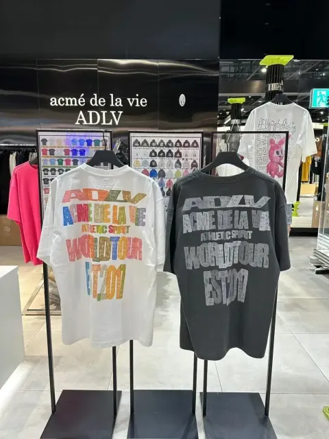 JuzBeauty-JuzBeautyMalaysia-JuzPretty-Authentic-Kbeauty-Malaysia-Skin-Care-Cosmetics-Jbeauty-Health-Care-korean-streetwear-ADLV Crayon Drawing Logo Short Sleeve T-Shirt1