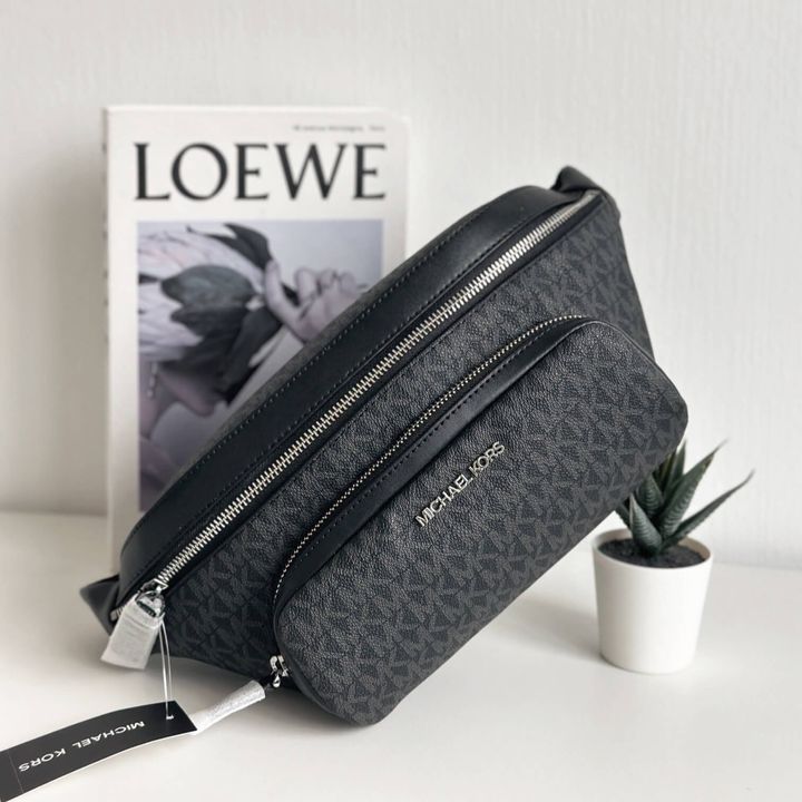JuzBeauty_JuzBeautyMalaysia_JuzPretty_Authentic_Kbeauty_Malaysia_Skin_Care_Cosmetics_Jbeauty_Health_Care_korean_streetwear_US_Luxury_MICHAEL KORS 37U1LCOY9B Cooper Logo Utility Belt Bag Black 男款胸包2