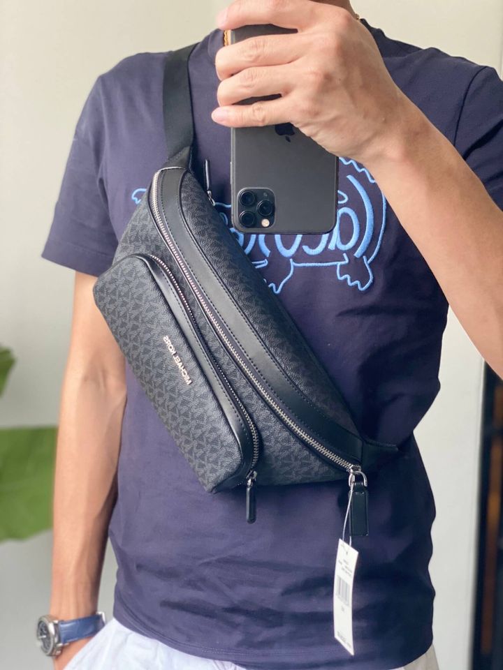 JuzBeauty_JuzBeautyMalaysia_JuzPretty_Authentic_Kbeauty_Malaysia_Skin_Care_Cosmetics_Jbeauty_Health_Care_korean_streetwear_US_Luxury_MICHAEL KORS 37U1LCOY9B Cooper Logo Utility Belt Bag Black 男款胸包8