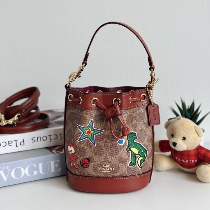 JuzBeauty_JuzBeautyMalaysia_JuzPretty_Authentic_Kbeauty_Malaysia_Skin_Care_Cosmetics_Jbeauty_Health_Care_korean_streetwear_US_Luxury_COACH CW300 Mini Bucket Bag In Signature Canvas With Sticker In Tan Multi 迷你水桶包4