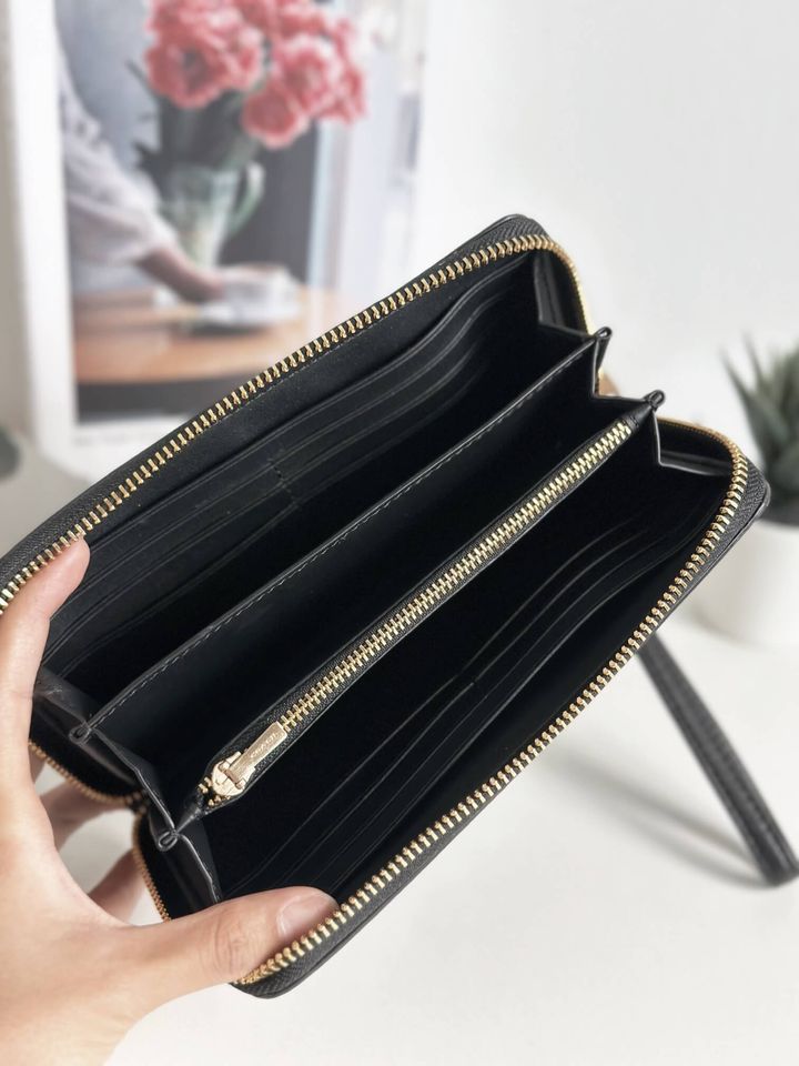 JuzBeauty_JuzBeautyMalaysia_JuzPretty_Authentic_Kbeauty_Malaysia_Skin_Care_Cosmetics_Jbeauty_Health_Care_korean_streetwear_US_Luxury_COACH C4452 Long Zip Around Wallet Signature Canvas Im:Brown Black 长钱包3