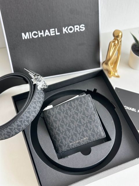 JuzBeauty_JuzBeautyMalaysia_JuzPretty_Authentic_Kbeauty_Malaysia_Skin_Care_Cosmetics_Jbeauty_Health_Care_korean_streetwear_US_Luxury_MICHAEL KORS 36S4LGFF6B Signature Logo Billfold Wallet And Belt Gift Set 钱包+腰带礼盒3