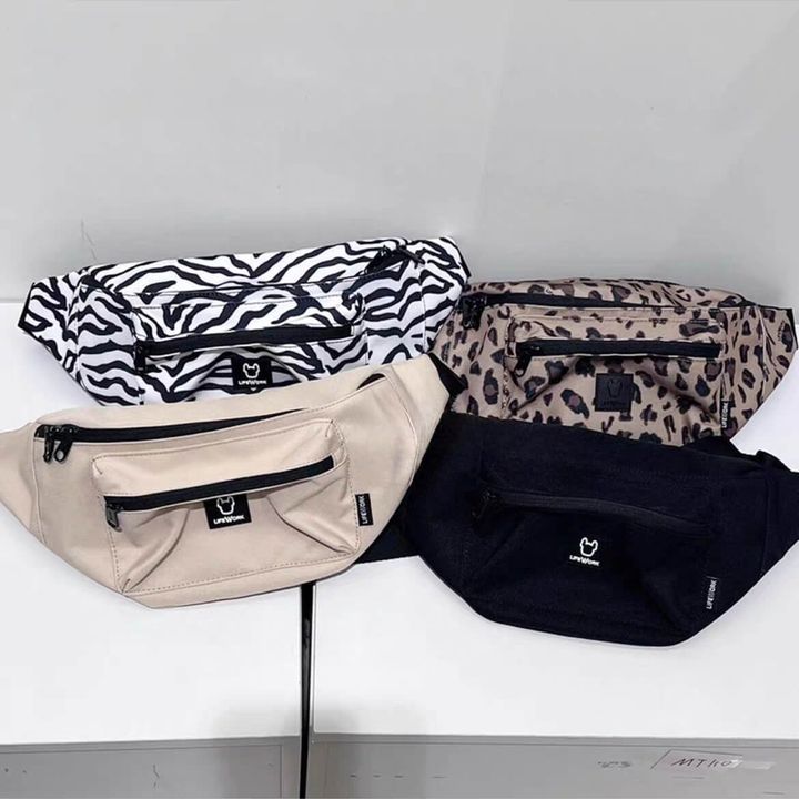JuzBeauty-JuzBeautyMalaysia-JuzPretty-Authentic-Kbeauty-Malaysia-Skin-Care-Cosmetics-Jbeauty-Health-Care-korean-streetwear-LIFEWORK LW255BG940 Square Wappen Hip Sack 胸包 腰包3