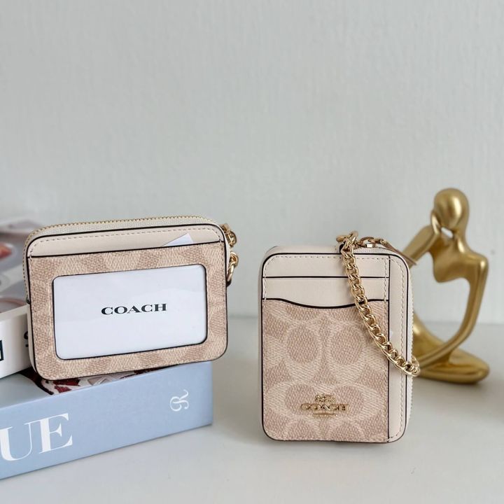 JuzBeauty_JuzBeautyMalaysia_JuzPretty_Authentic_Kbeauty_Malaysia_Skin_Care_Cosmetics_Jbeauty_Health_Care_korean_streetwear_US_Luxury_COACH CW883 Zip Card Case In Signature Canvas In Gold:Sand:Chalk 女款卡包1