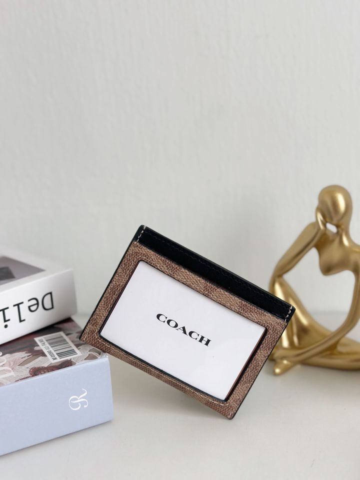 JuzBeauty_JuzBeautyMalaysia_JuzPretty_Authentic_Kbeauty_Malaysia_Skin_Care_Cosmetics_Jbeauty_Health_Care_korean_streetwear_US_Luxury_COACH CW366 Slim Id Card Case In Signature Canvas In Tan Khaki Brown Antique Nickel 男款卡包2
