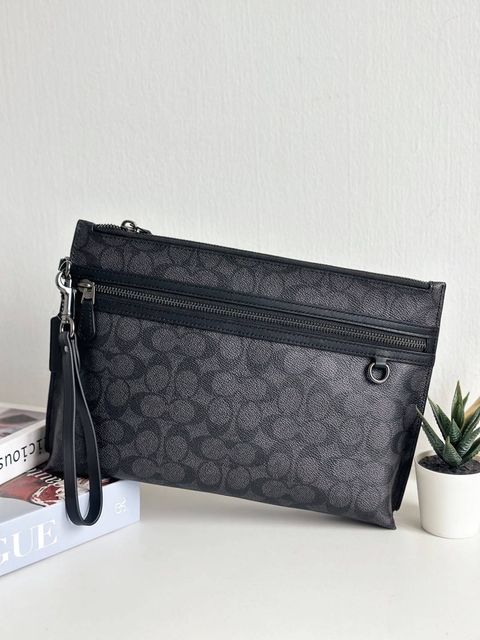 JuzBeauty_JuzBeautyMalaysia_JuzPretty_Authentic_Kbeauty_Malaysia_Skin_Care_Cosmetics_Jbeauty_Health_Care_korean_streetwear_US_Luxury_COACH CY985 Carry All Pouch In Signature Canvas In Charcoal Black 男款手拿包3