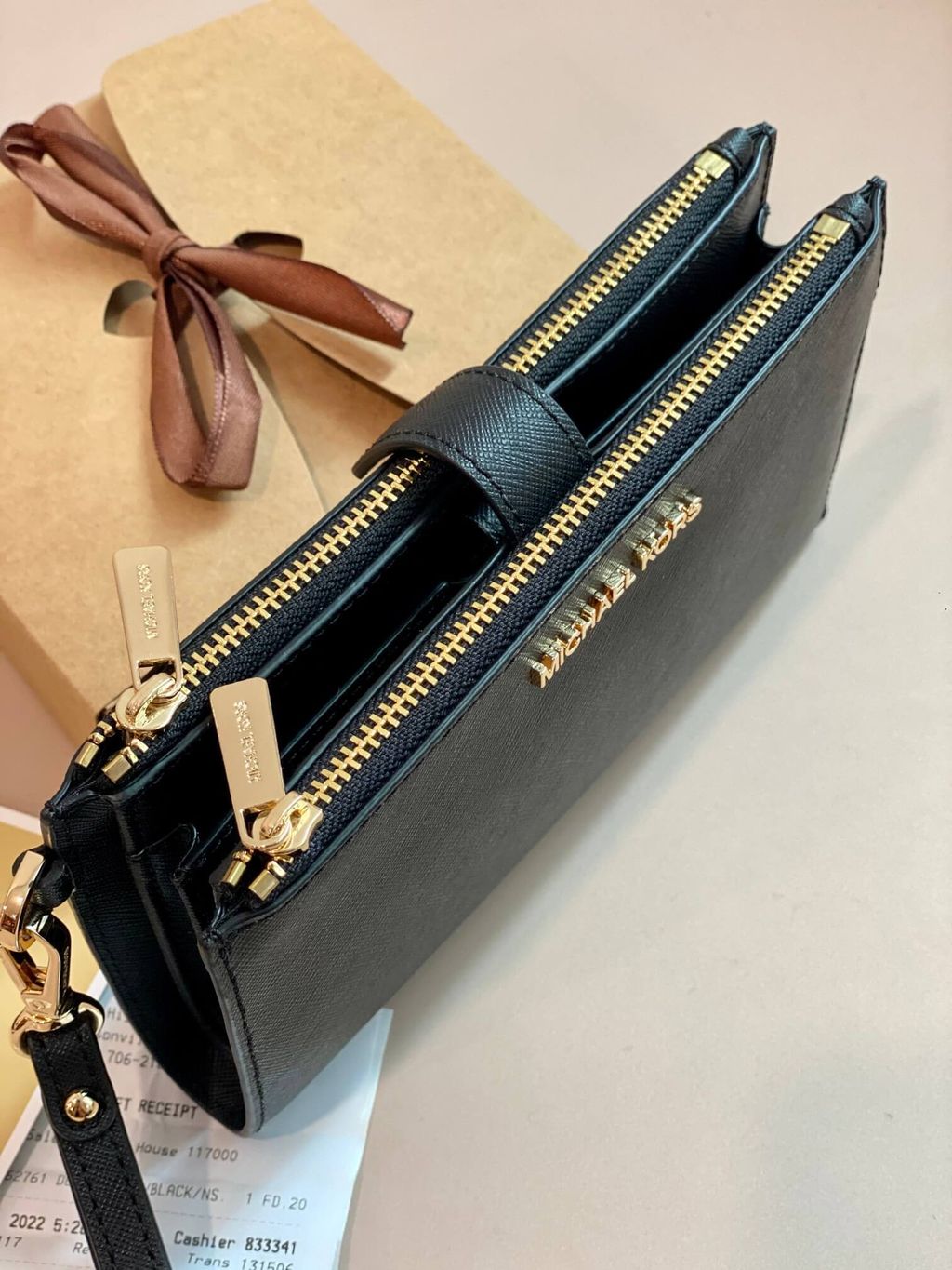 JuzBeauty_JuzBeautyMalaysia_JuzPretty_Authentic_Kbeauty_Malaysia_Skin_Care_Cosmetics_Jbeauty_Health_Care_korean_streetwear_US_Luxury_MICHAEL KORS 35F8GTVW0L Jet Set Travel Double Zip Wristlet In Black 女款手拿包7