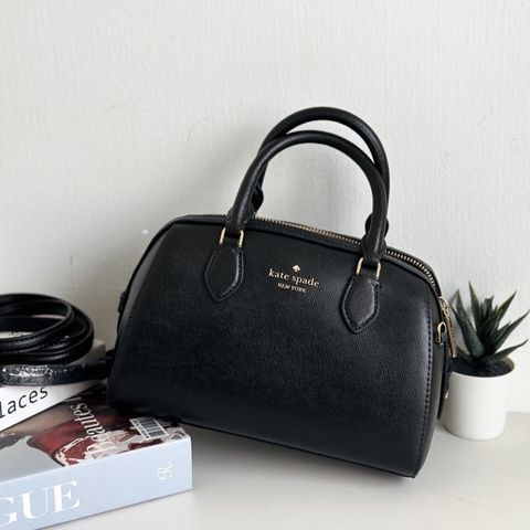JuzBeauty_JuzBeautyMalaysia_JuzPretty_Authentic_Kbeauty_Malaysia_Skin_Care_Cosmetics_Jbeauty_Health_Care_korean_streetwear_US_Luxury_KATE SPADE KF493 Madison Saffiano Leather Small Duffle Crossbody In Black 枕头包1