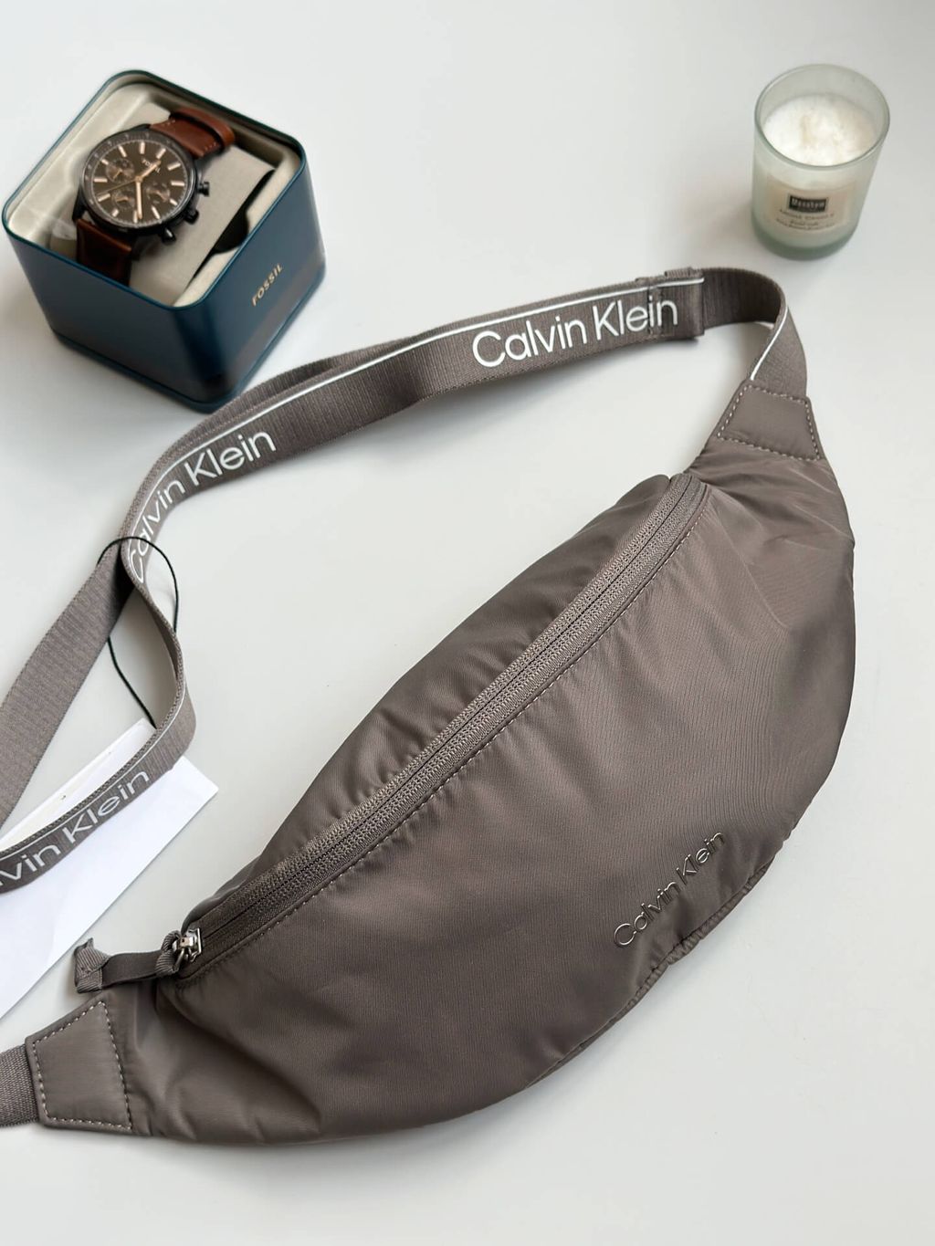 JuzBeauty_JuzBeautyMalaysia_JuzPretty_Authentic_Kbeauty_Malaysia_Skin_Care_Cosmetics_Jbeauty_Health_Care_korean_streetwear_US_Luxury_CALVIN KLEIN SP40599519 Nylon Sport Belt Bag In Grey 男款胸包4