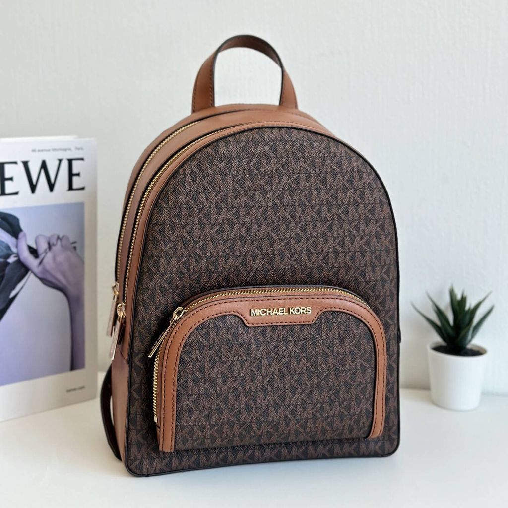 JuzBeauty_JuzBeautyMalaysia_JuzPretty_Authentic_Kbeauty_Malaysia_Skin_Care_Cosmetics_Jbeauty_Health_Care_korean_streetwear_US_Luxury_MICHAEL KORS 35S2G8TB2B Jaycee Medium Logo Backpack In Brown 背包4