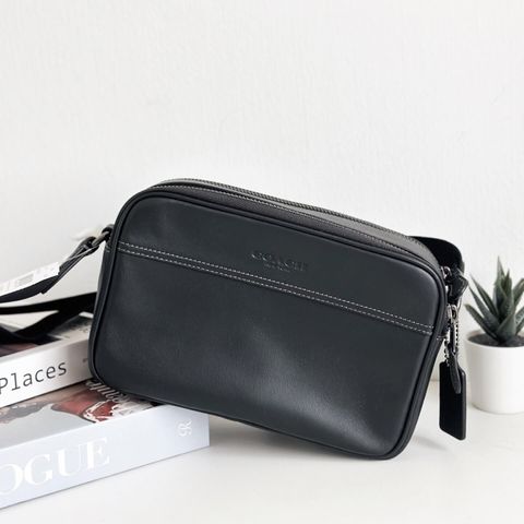 JuzBeauty_JuzBeautyMalaysia_JuzPretty_Authentic_Kbeauty_Malaysia_Skin_Care_Cosmetics_Jbeauty_Health_Care_korean_streetwear_US_Luxury_COACH CX140 Graham Crossbody Bag In Black 男款斜挎包6