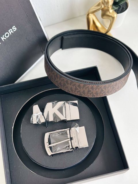 JuzBeauty_JuzBeautyMalaysia_JuzPretty_Authentic_Kbeauty_Malaysia_Skin_Care_Cosmetics_Jbeauty_Health_Care_korean_streetwear_US_Luxury_MICHAEL KORS 36R4LBLY4B 4-In-1 Logo Belt Box Set In Signature Black Brown 男款腰带礼盒4
