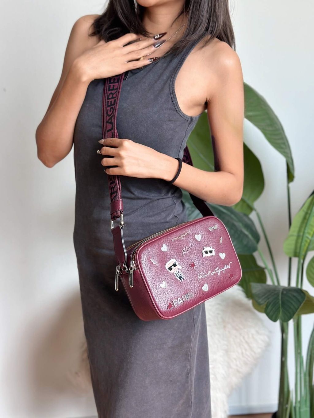 JuzBeauty_JuzBeautyMalaysia_JuzPretty_Authentic_Kbeauty_Malaysia_Skin_Care_Cosmetics_Jbeauty_Health_Care_korean_streetwear_US_Luxury_KARL LAGERFELD LH4EU9BJ Maybelle Cate Pins Crossbody Camera Bag In Barolo Wine 相机包