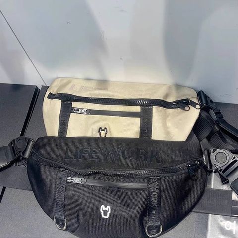 JuzBeauty-JuzBeautyMalaysia-JuzPretty-Authentic-Kbeauty-Malaysia-Skin-Care-Cosmetics-Jbeauty-Health-Care-korean-streetwear-LIFEWORK LW255BG201 Radog D-Ring Waist Bag 胸包 腰包8