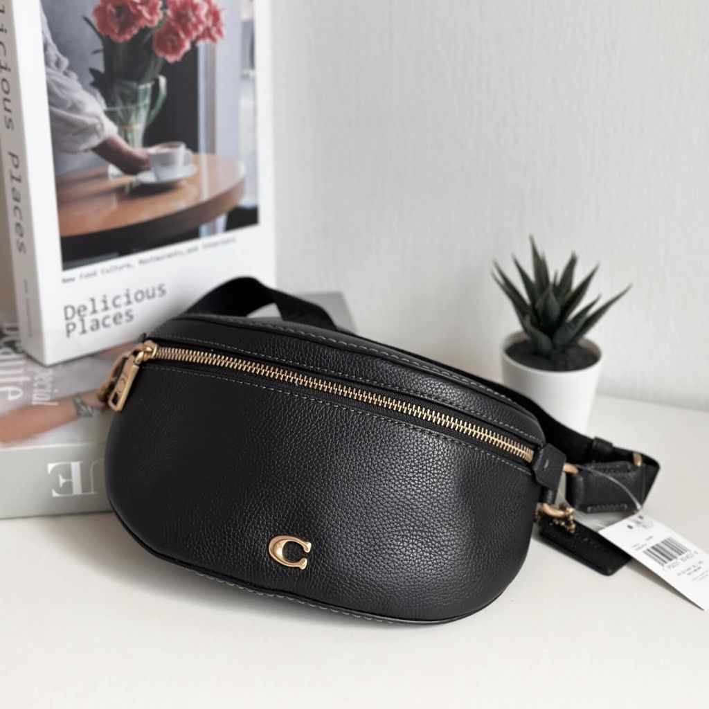 JuzBeauty_JuzBeautyMalaysia_JuzPretty_Authentic_Kbeauty_Malaysia_Skin_Care_Cosmetics_Jbeauty_Health_Care_korean_streetwear_US_Luxury_COACH CH813 Bethany Belt Bag In Black 胸包1