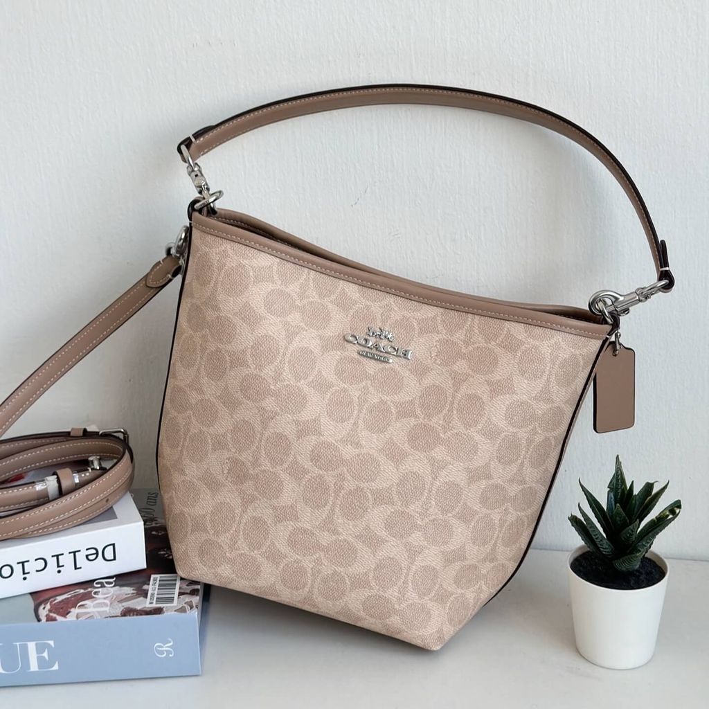 JuzBeauty_JuzBeautyMalaysia_JuzPretty_Authentic_Kbeauty_Malaysia_Skin_Care_Cosmetics_Jbeauty_Health_Care_korean_streetwear_US_Luxury_COACH CT800 City Bucket Bag In Signature Canvas In Sand:Taupe 水桶包1