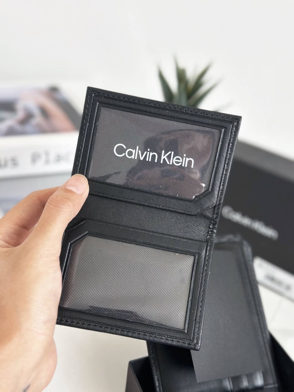 JuzBeauty_JuzBeautyMalaysia_JuzPretty_Authentic_Kbeauty_Malaysia_Skin_Care_Cosmetics_Jbeauty_Health_Care_korean_streetwear_US_Luxury_CALVIN KLEIN RTCO19760 Wallet Boxed In Black 钱包5