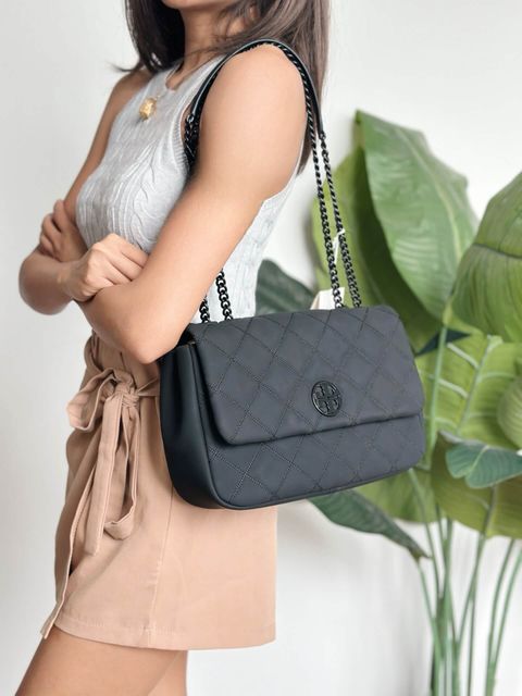 JuzBeauty_JuzBeautyMalaysia_JuzPretty_Authentic_Kbeauty_Malaysia_Skin_Care_Cosmetics_Jbeauty_Health_Care_korean_streetwear_US_Luxury_TORY BURCH 149681 Willa Matte Shoulder Bag In Black 链条包4