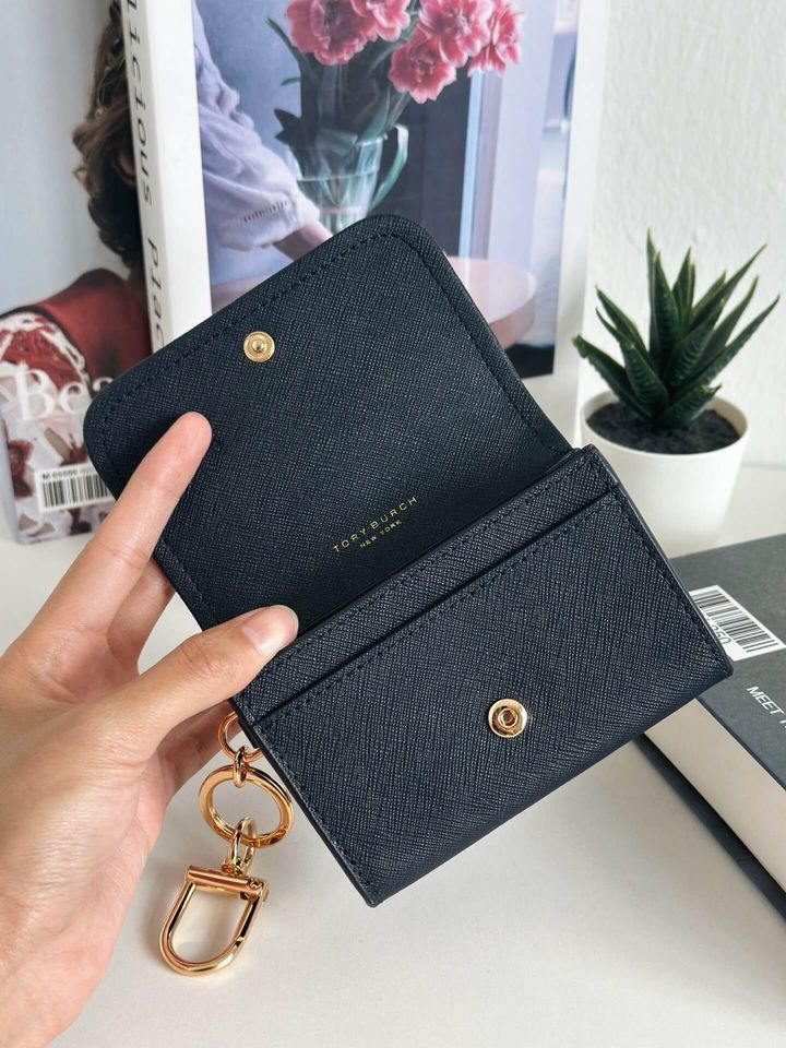 JuzBeauty_JuzBeautyMalaysia_JuzPretty_Authentic_Kbeauty_Malaysia_Skin_Care_Cosmetics_Jbeauty_Health_Care_korean_streetwear_US_Luxury_TORY BURCH 157146 Emerson Card Case In Navy 卡包4