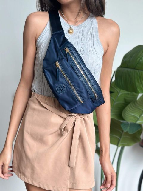 JuzBeauty_JuzBeautyMalaysia_JuzPretty_Authentic_Kbeauty_Malaysia_Skin_Care_Cosmetics_Jbeauty_Health_Care_korean_streetwear_US_Luxury_TORY BURCH 161103 Nylon Belt Bag In Navy 胸包1