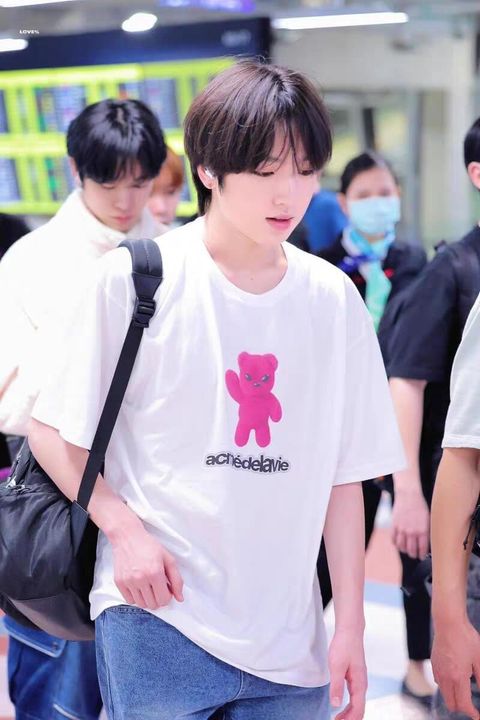 JuzBeauty-JuzBeautyMalaysia-JuzPretty-Authentic-Kbeauty-Malaysia-Skin-Care-Cosmetics-Jbeauty-Health-Care-korean-streetwear-ADLV x Hoshi Alien Bear Short Sleeve T-shirt 上衣1