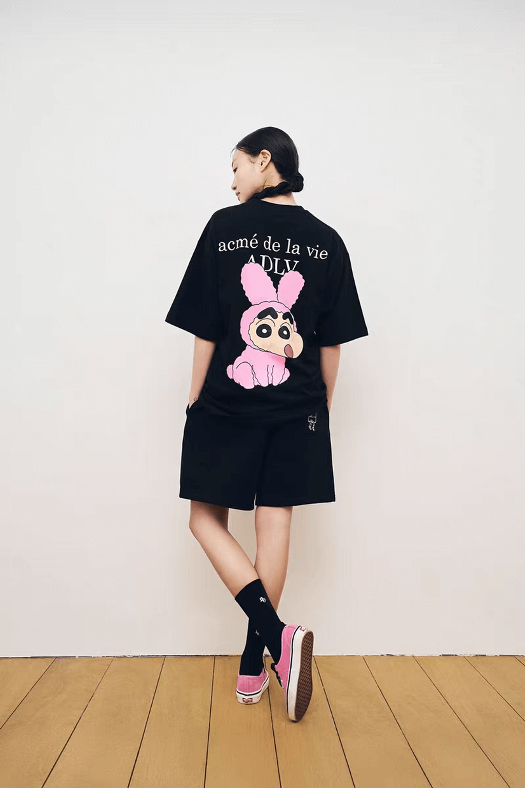 JuzBeauty-JuzBeautyMalaysia-JuzPretty-Authentic-Kbeauty-Malaysia-Skin-Care-Cosmetics-Jbeauty-Health-Care-korean-streetwear-ADLV x Fuzzy Rabbit Shinchan Short Sleeve T-shirt 上衣5