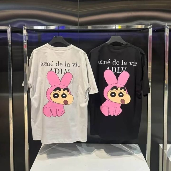 JuzBeauty-JuzBeautyMalaysia-JuzPretty-Authentic-Kbeauty-Malaysia-Skin-Care-Cosmetics-Jbeauty-Health-Care-korean-streetwear-ADLV x Fuzzy Rabbit Shinchan Short Sleeve T-shirt 上衣1