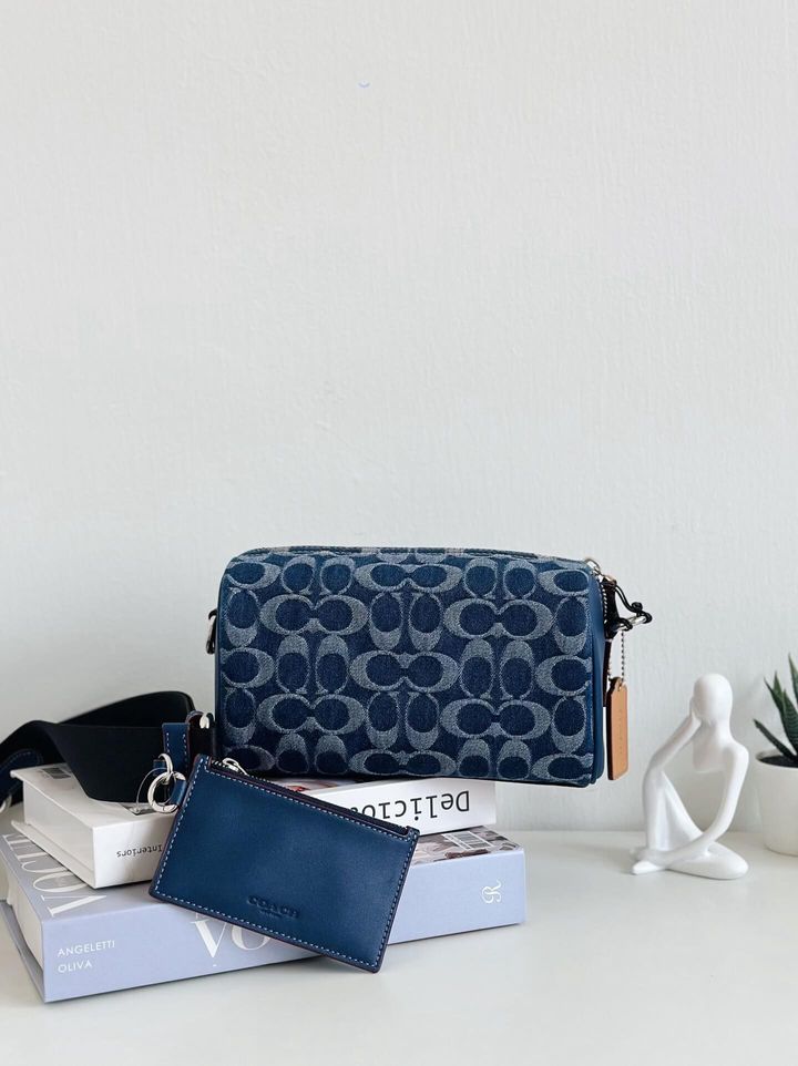 JuzBeauty_JuzBeautyMalaysia_JuzPretty_Authentic_Kbeauty_Malaysia_Skin_Care_Cosmetics_Jbeauty_Health_Care_korean_streetwear_US_Luxury_COACH CY892 Axel Crossbody Bag In Signature Denim 男士斜挎包6