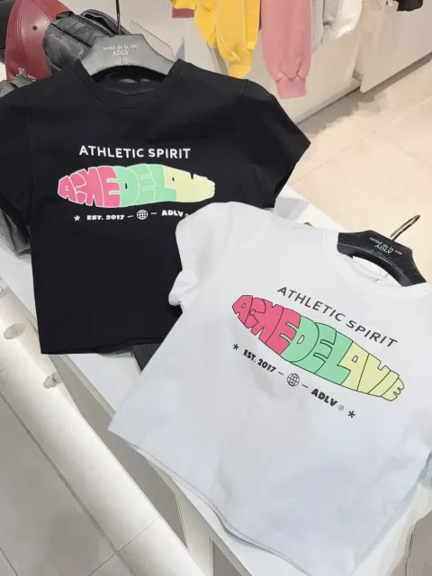 JuzBeauty-JuzBeautyMalaysia-JuzPretty-Authentic-Kbeauty-Malaysia-Skin-Care-Cosmetics-Jbeauty-Health-Care-korean-streetwear-ADLV Circle Frame Logo Crop Short Sleeve T-Shirt 短版上衣6