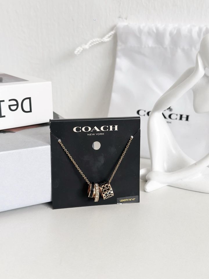JuzBeauty_JuzBeautyMalaysia_JuzPretty_Authentic_Kbeauty_Malaysia_Skin_Care_Cosmetics_Jbeauty_Health_Care_korean_streetwear_US_Luxury_COACH C9446 Signature Enamel Necklace In Black 项链1