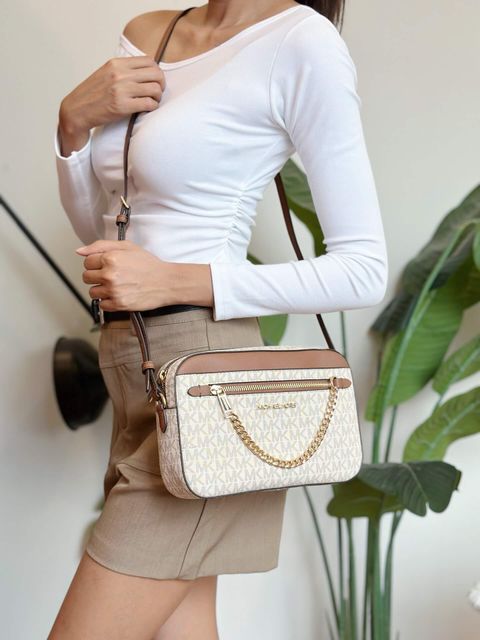 JuzBeauty_JuzBeautyMalaysia_JuzPretty_Authentic_Kbeauty_Malaysia_Skin_Care_Cosmetics_Jbeauty_Health_Care_korean_streetwear_US_Luxury_MICHAEL KORS 35S1GTTC9B Jet Set Large Logo Crossbody Bag In Vanilla 斜挎包5