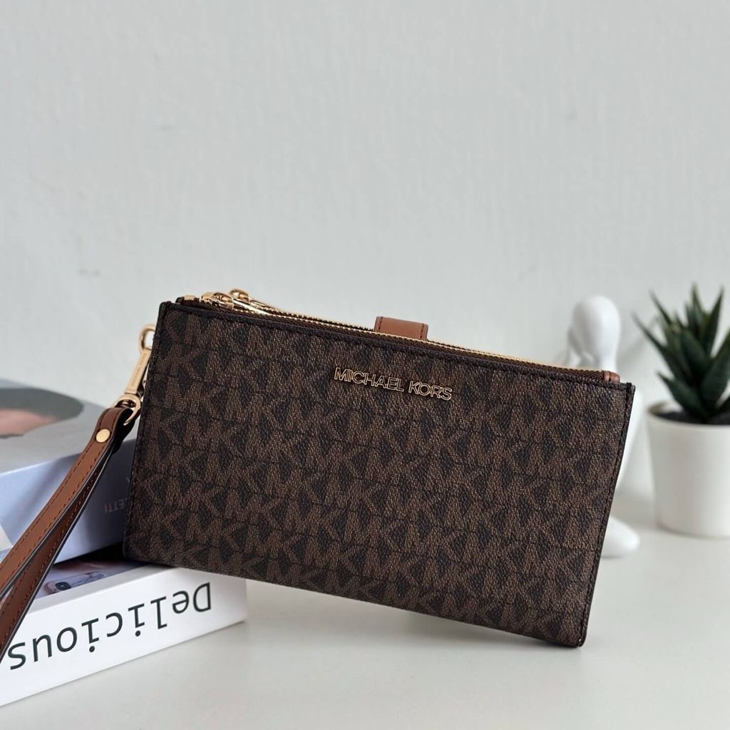 JuzBeauty_JuzBeautyMalaysia_JuzPretty_Authentic_Kbeauty_Malaysia_Skin_Care_Cosmetics_Jbeauty_Health_Care_korean_streetwear_US_Luxury_MICHAEL KORS 35F8GTVW0B Jet Set Travel  Large Double Zip Wristlet In Brown Acorn 女款手拿包2