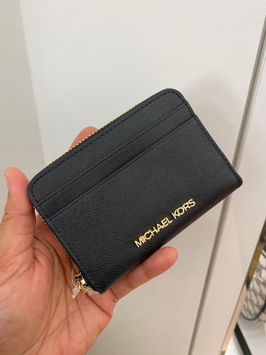 JuzBeauty_JuzBeautyMalaysia_JuzPretty_Authentic_Kbeauty_Malaysia_Skin_Care_Cosmetics_Jbeauty_Health_Care_korean_streetwear_US_Luxury_MICHAEL KORS 35H8GTVZ1L Jet Set Travel Medium Saffiano Leather Wallet In Black 女款钱包4